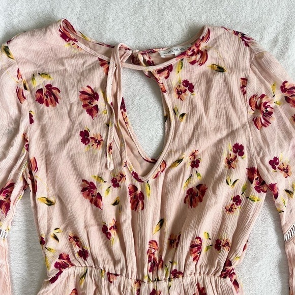 Free The Roses Flute Sleeve Keyhole Neck Floral Print Mini Dress Women's Small - Picture 2 of 6